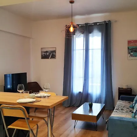 - Close To The Sea Daire